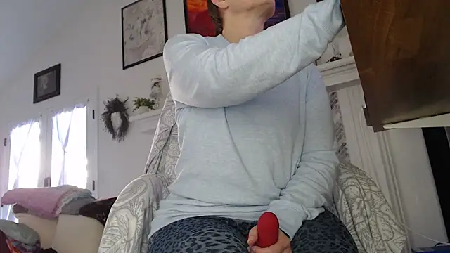 Snapshot of AuroraWillows chatting on December 2025 03:37:01 PM AuroraWillows online show from December 2025 03:37:01 PM