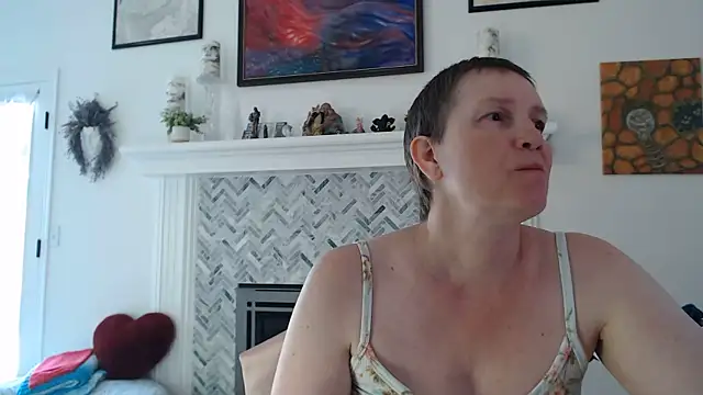 AuroraWillows online show from May 2026 04:32:02 PM