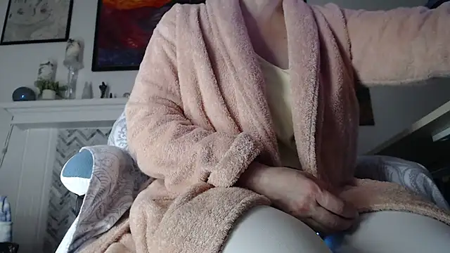 Snapshot of AuroraWillows chatting on February 2026 06:33:02 AM AuroraWillows online show from February 2026 06:33:02 AM