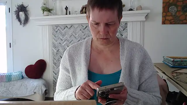 Snapshot of AuroraWillows chatting on March 2026 03:38:02 PM AuroraWillows online show from March 2026 03:38:02 PM