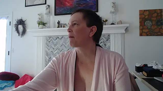 Snapshot of AuroraWillows chatting on April 2026 02:29:02 PM AuroraWillows online show from April 2026 02:29:02 PM