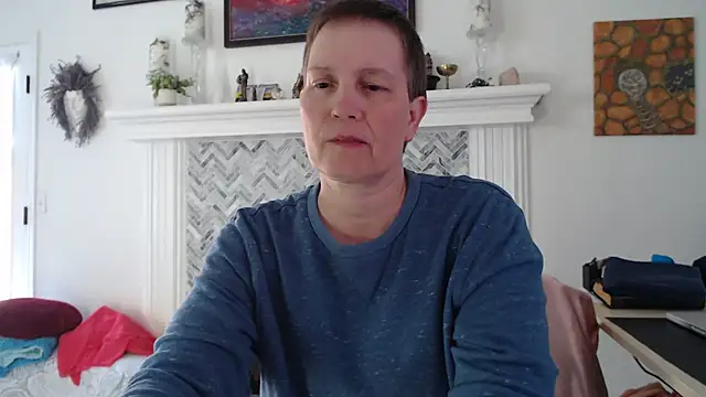 Snapshot of AuroraWillows chatting on April 2026 04:24:02 PM AuroraWillows online show from April 2026 04:24:02 PM