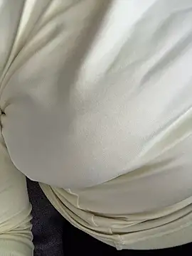 YourMeoww online show from November 2025 09:02:02 AM