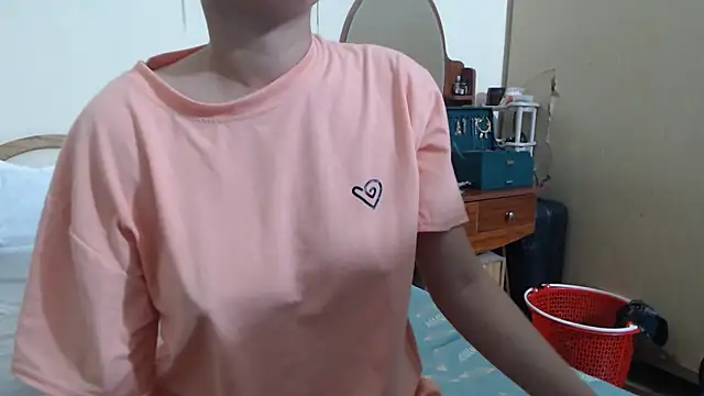 Snapshot of Beauty_Asian_Tina chatting on October 2025 12:45:01 AM Beauty Asian Tina online show from October 2025 12:45:01 AM