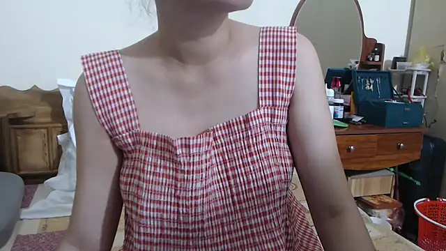 Snapshot of Beauty_Asian_Tina chatting on December 2025 01:50:01 AM Beauty Asian Tina online show from December 2025 01:50:01 AM