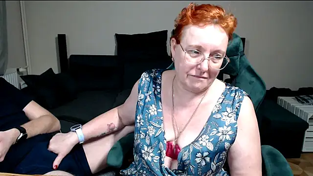 JoannaAndNeighbour online show from February 2026 08:31:02 PM