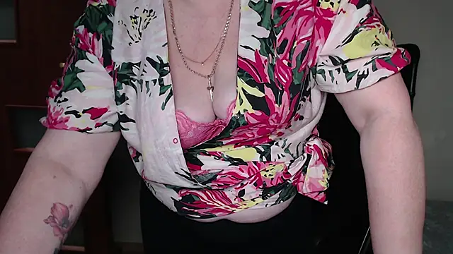 JoannaAndNeighbour online show from March 2025 05:58:01 PM