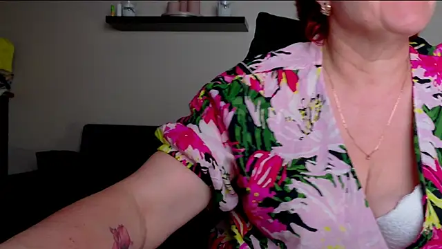 JoannaAndNeighbour online show from June 2026 08:55:01 AM