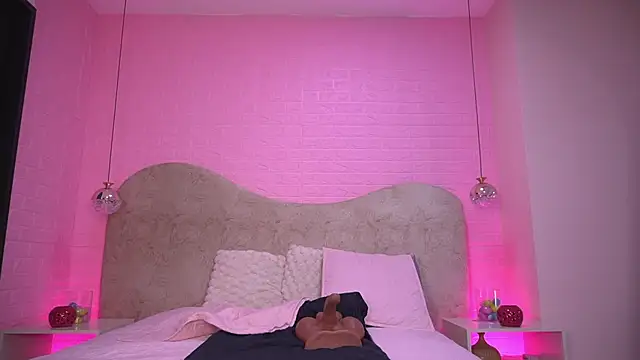 zzoe  online show from April 2026 03:10:02 AM