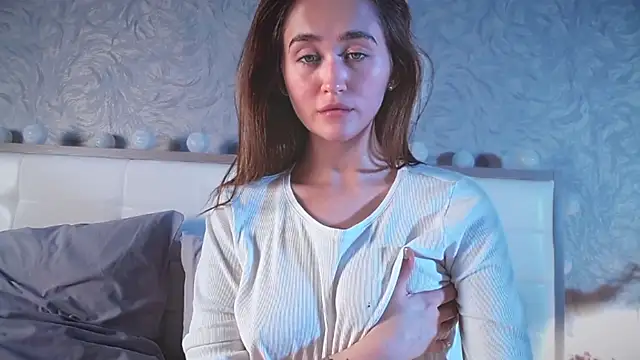 Snapshot of millllina chatting on October 2025 03:45:02 PM millllina online show from October 2025 03:45:02 PM