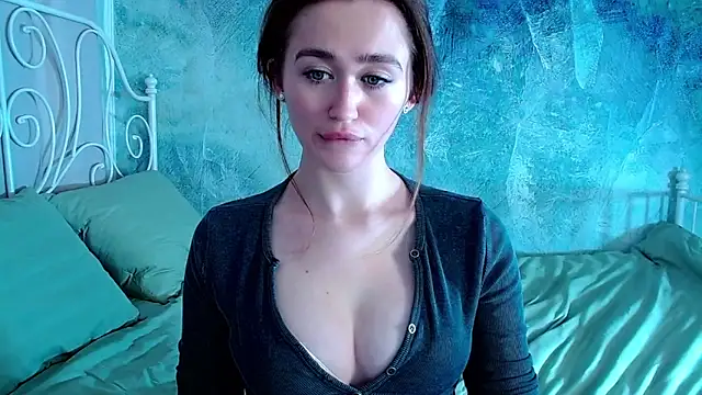 millllina online show from February 2026 12:27:02 PM