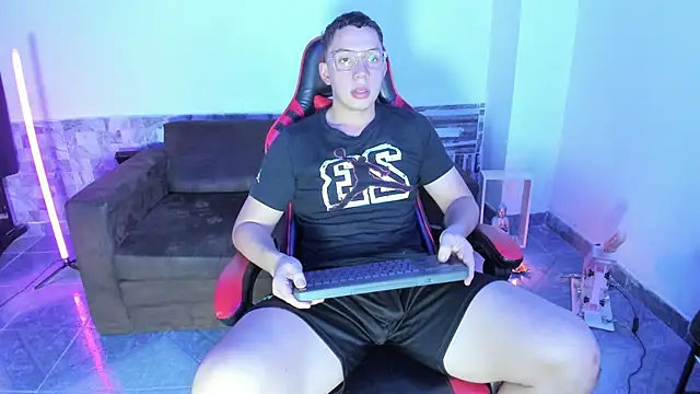 davinalhot online show from April 2026 08:16:01 AM