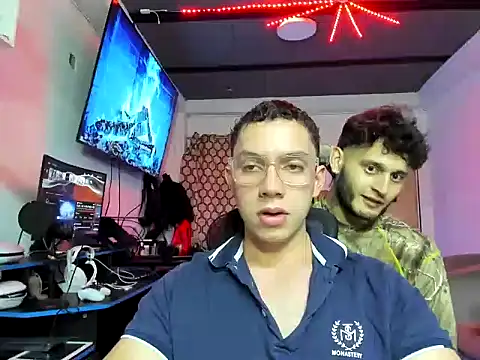 davinalhot online show from April 2026 03:32:01 AM