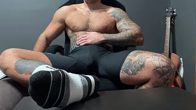 Mr YourGod online show from November 2025 05:01:01 AM