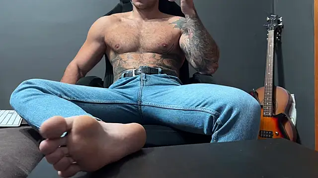 Mr YourGod online show from November 2025 04:28:02 AM