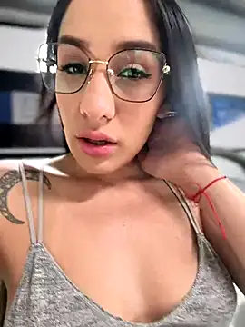 Snapshot of __IRIS__ chatting on October 2025 03:12:01 PM IRIS online show from October 2025 03:12:01 PM