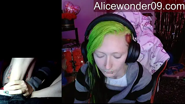 alicewonder09 online show from February 2026 05:52:01 AM