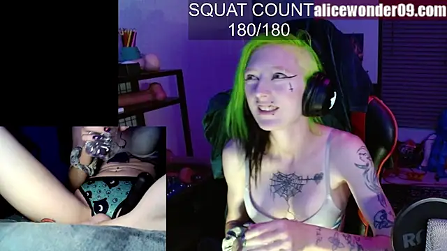 alicewonder09 online show from October 2025 04:47:02 AM