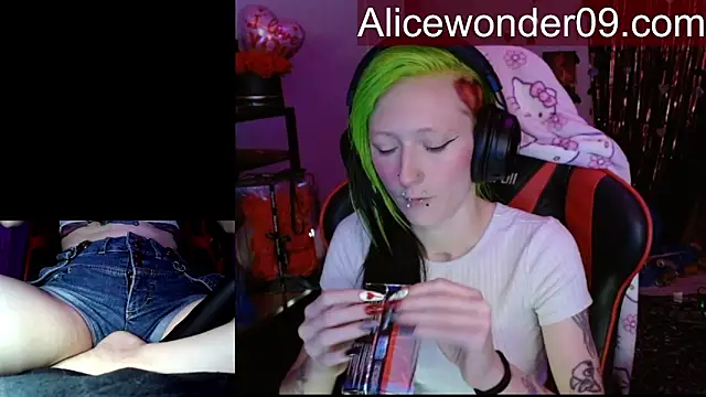 alicewonder09 online show from February 2026 05:29:02 AM