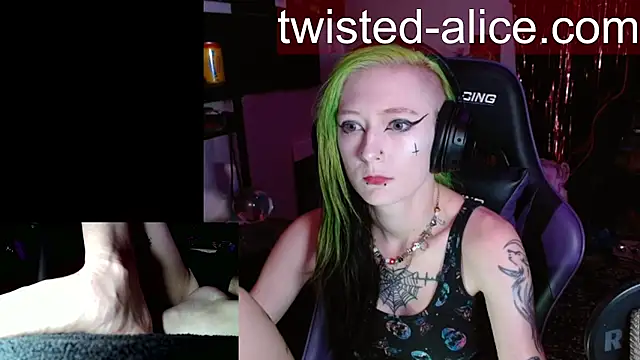 Snapshot of alicewonder09 chatting on July 2026 03:25:02 AM alicewonder09 online show from July 2026 03:25:02 AM