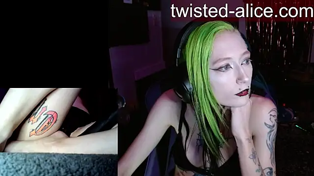 Snapshot of alicewonder09 chatting on July 2026 03:29:01 AM alicewonder09 online show from July 2026 03:29:01 AM