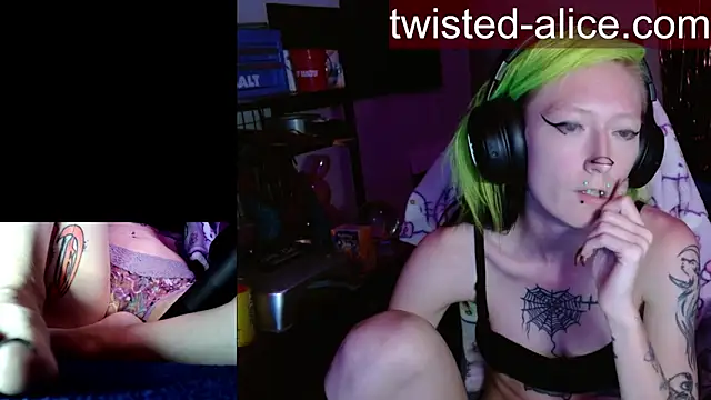 alicewonder09 online show from May 2026 03:28:02 AM