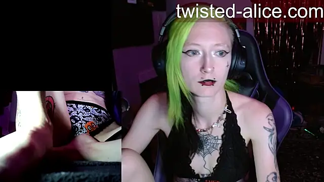 Snapshot of alicewonder09 chatting on July 2026 03:23:01 AM alicewonder09 online show from July 2026 03:23:01 AM