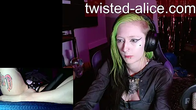 Snapshot of alicewonder09 chatting on July 2026 03:29:02 AM alicewonder09 online show from July 2026 03:29:02 AM