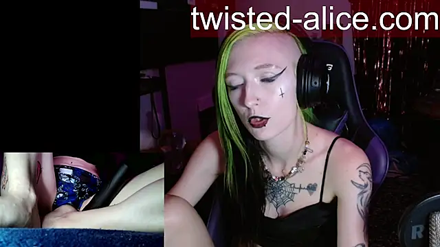 Snapshot of alicewonder09 chatting on July 2026 03:18:02 AM alicewonder09 online show from July 2026 03:18:02 AM
