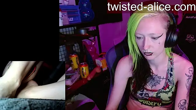 alicewonder09 online show from April 2026 03:25:02 AM