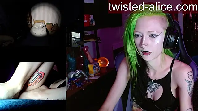 Snapshot of alicewonder09 chatting on June 2026 03:37:01 AM alicewonder09 online show from June 2026 03:37:01 AM