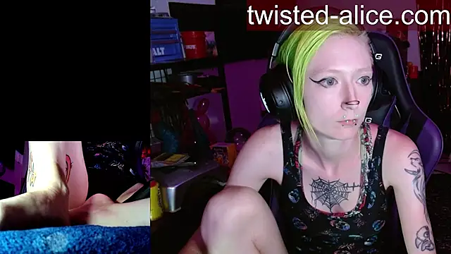 alicewonder09 online show from May 2026 02:55:02 AM