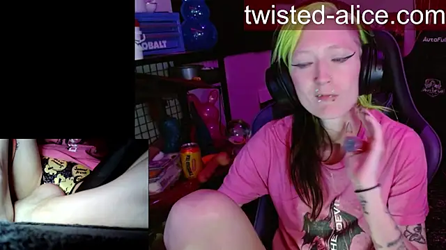 alicewonder09 online show from April 2026 03:19:01 AM