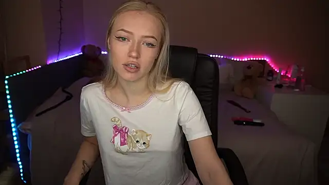 AmandaFiree online show from November 2025 06:28:02 AM