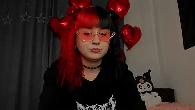 Snapshot of t0riayun0 chatting on February 2025 07:05:01 PM t0riayun0 online show from February 2025 07:05:01 PM