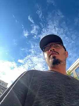 Bbyboyivan online show from November 2025 08:25:02 PM