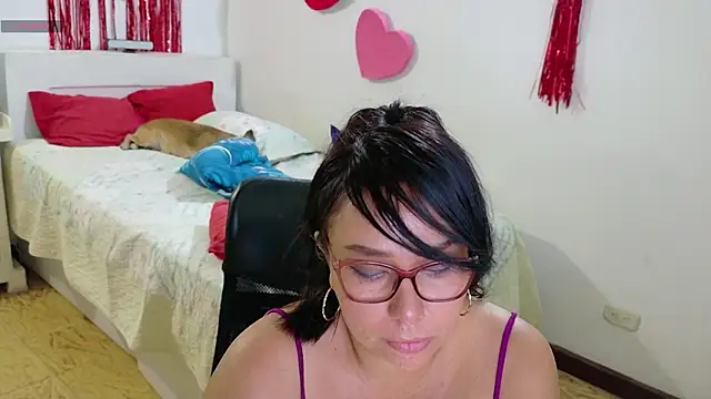 hottplay online show from February 2026 04:04:01 PM