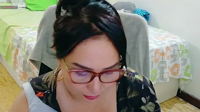 hottplay online show from March 2026 06:26:01 PM