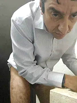 FernandoReuterG online show from October 2025 03:37:01 AM