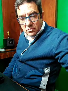 FernandoReuterG online show from January 2026 04:36:01 PM