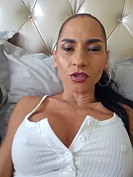 Snapshot of SensyTV chatting on September 2025 05:46:01 AM SensyTV online show from September 2025 05:46:01 AM