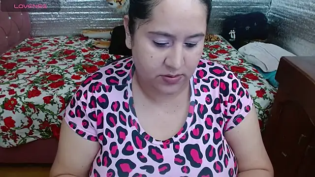 EMILY-NESSA online show from September 2025 02:50:02 PM