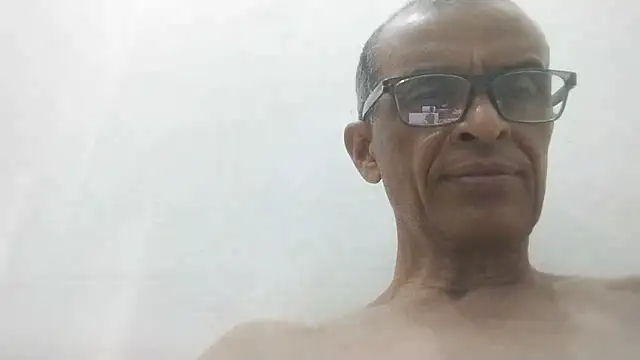 Snapshot of jrfm14 chatting on October 2025 03:41:02 AM jrfm14 online show from October 2025 03:41:02 AM