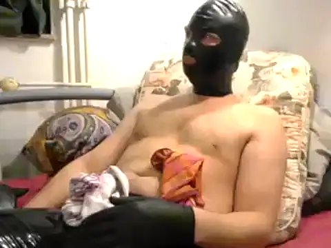 Snapshot of turnsen4y chatting on November 2025 05:24:02 PM turnsen4y online show from November 2025 05:24:02 PM