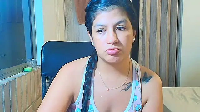 sara2520 online show from February 2026 04:31:01 AM