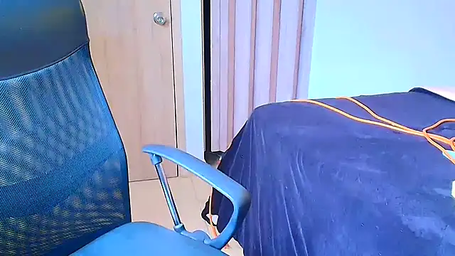 sara2520 online show from March 2026 06:41:01 PM