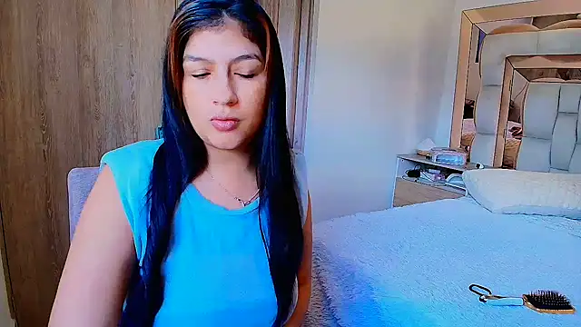 sara2520 online show from October 2025 07:25:02 PM