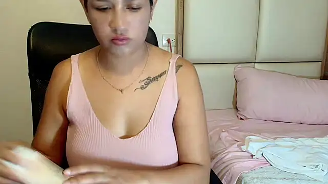 sara2520 online show from May 2026 11:10:02 PM