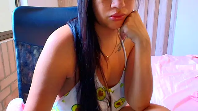 Snapshot of sara2520 chatting on December 2025 07:41:01 PM sara2520 online show from December 2025 07:41:01 PM