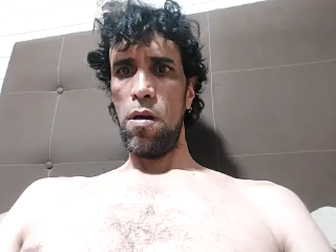 Hotcasados69 online show from October 2025 04:00:01 AM